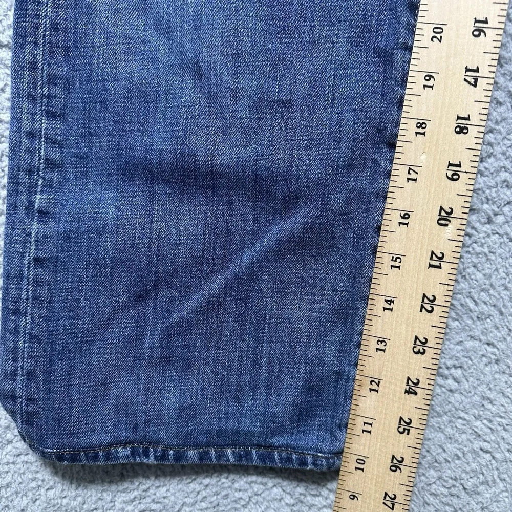 Levis description excellent